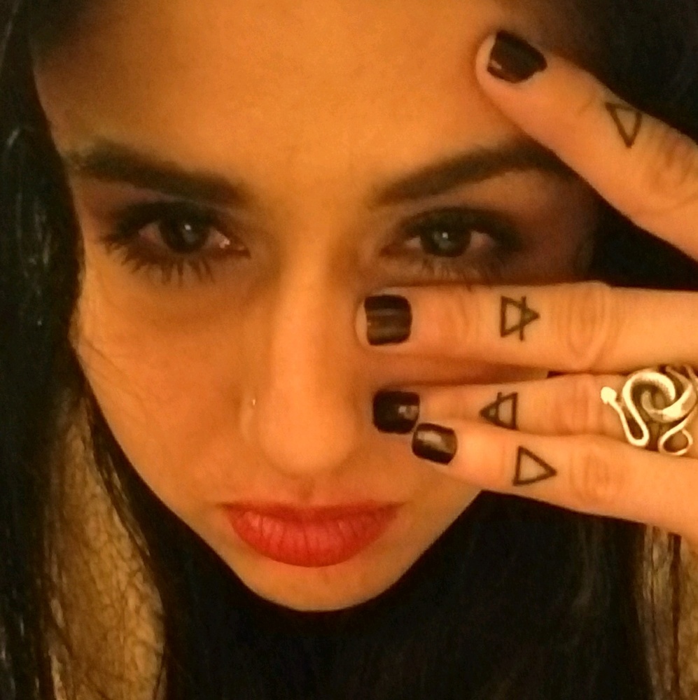 Meet your Posher, Jina